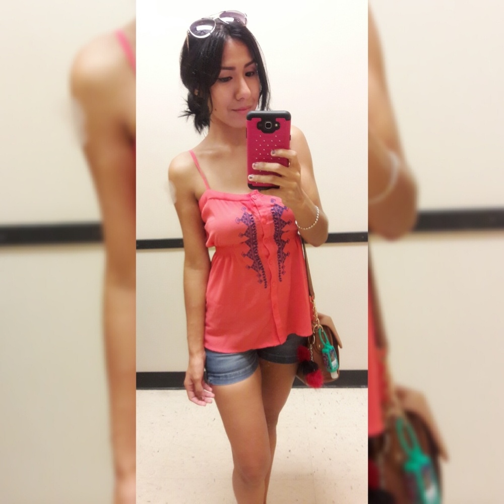 Coral top